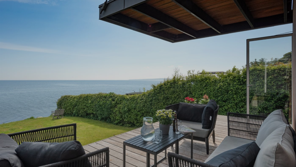 Sommerhus med havudsigt